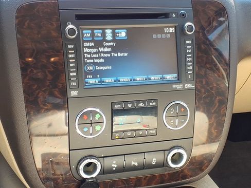 Used 2013 GMC Yukon XL Denali AWD/4WD image 6