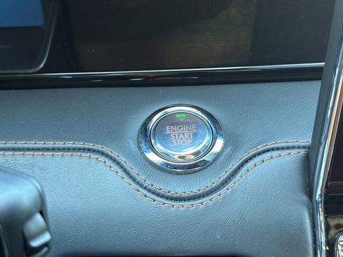 Used 2022 Lincoln Navigator L Black Label image 24