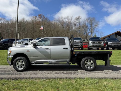 Used 2024 RAM 2500 Big Horn AWD/4WD image 3