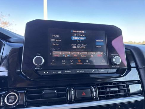 Used 2024 Nissan Pathfinder SV image 21