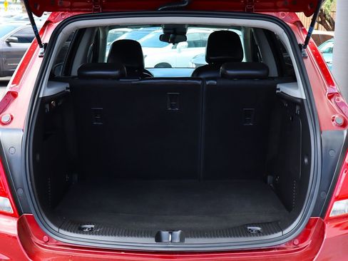 Used 2022 Chevrolet Trax LT w/ LT Convenience Package FWD image 23