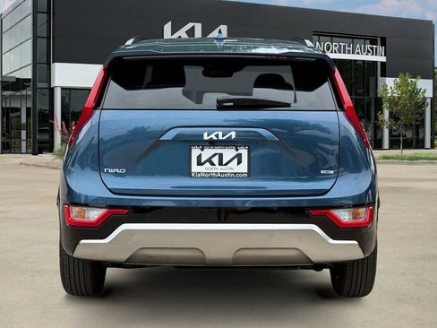 Certified 2026 Kia Niro FWD image 10