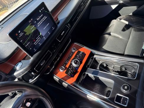 Used 2023 Lincoln Aviator Reserve w/ Equipment Group 201A image 14