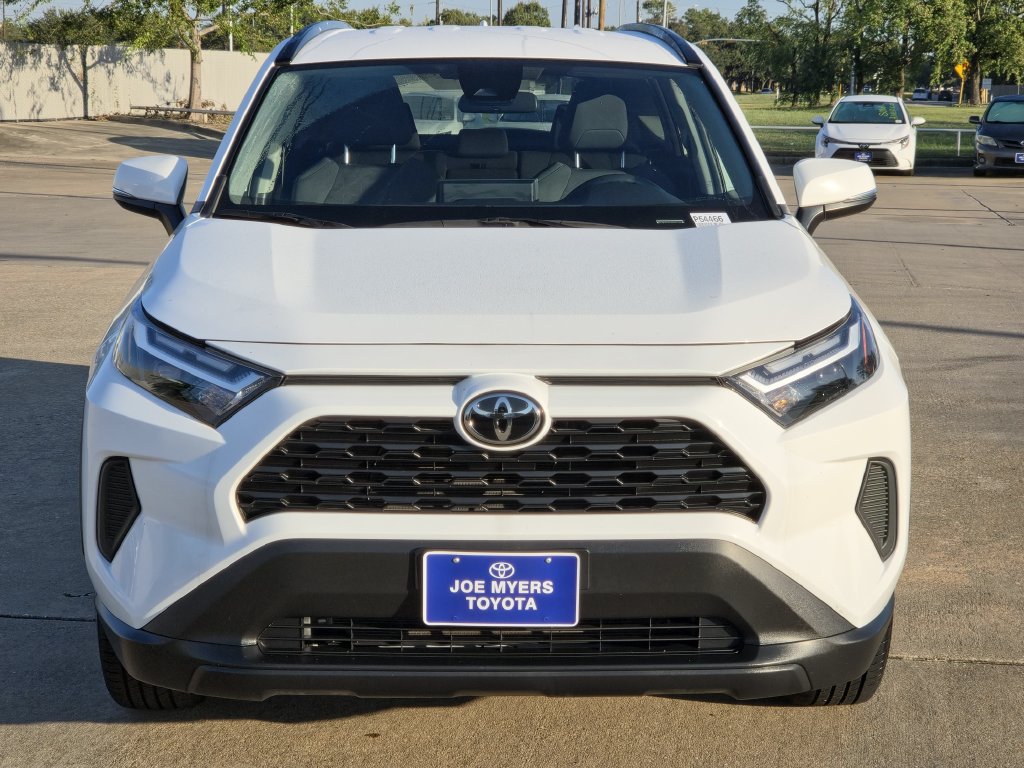 Used 2025 Toyota RAV4 XLE FWD image 3