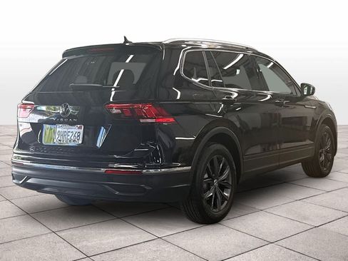Used 2023 Volkswagen Tiguan SE FWD image 9