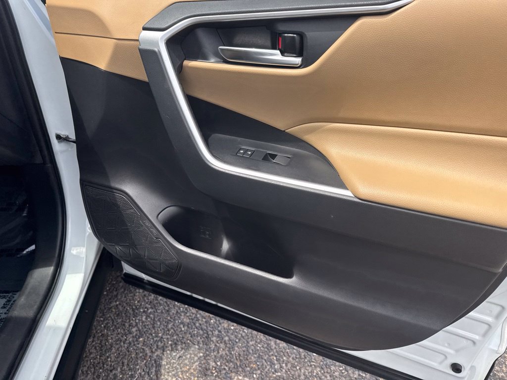 Used 2021 Toyota RAV4 XLE Premium FWD image 23