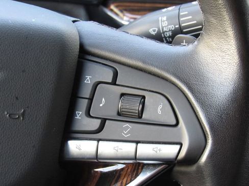 Used 2021 Cadillac Escalade ESV Premium Luxury w/ LPO, Radiant Package AWD/4WD image 29