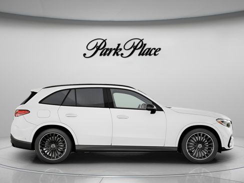 Used 2026 Mercedes-Benz GLC 300 image 26