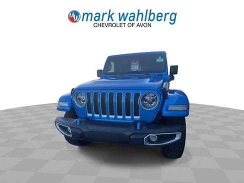 Used 2022 Jeep Wrangler Unlimited Sahara AWD/4WD image 3