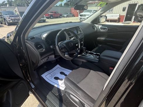 Used 2019 Nissan Pathfinder S AWD/4WD image 19