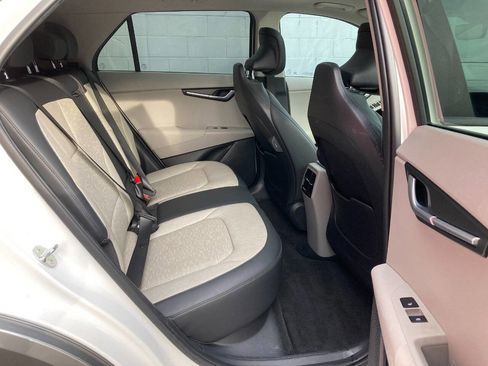 Used 2023 Kia Niro Wave w/ Wave Preserve Package image 10