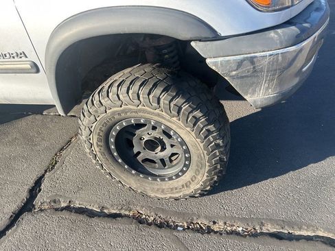 Used 2000 Toyota Tundra SR5 image 12