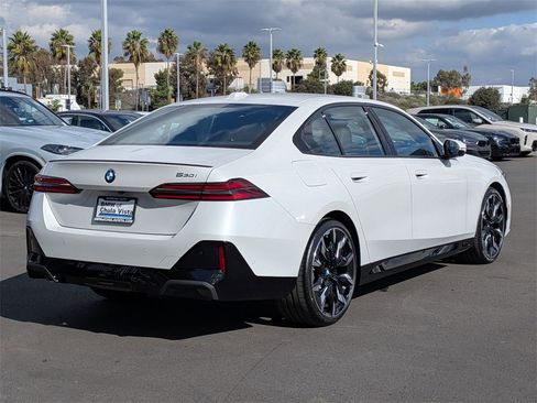 New 2026 BMW 530i image 7