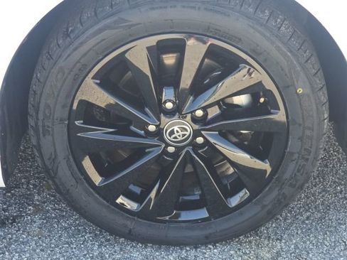 Used 2023 Toyota Camry LE FWD image 11