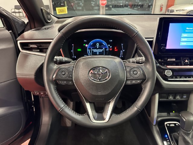Certified 2024 Toyota Corolla Cross AWD Hybrid w/ Convenience Package image 18