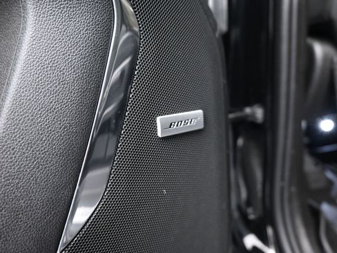 Used 2023 Chevrolet Suburban LT w/ Luxury Package image 30