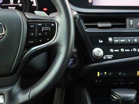 Used 2022 Lexus ES 300h F Sport image 39