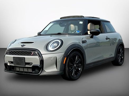 Used 2023 MINI Cooper S w/ Driver Assistance Package FWD image 3
