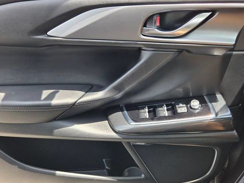 Used 2018 MAZDA CX-9 Touring w/ Touring Premium Package FWD image 25
