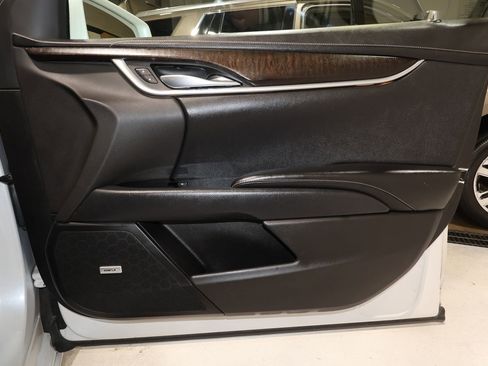 Used 2018 Cadillac XTS Luxury image 19