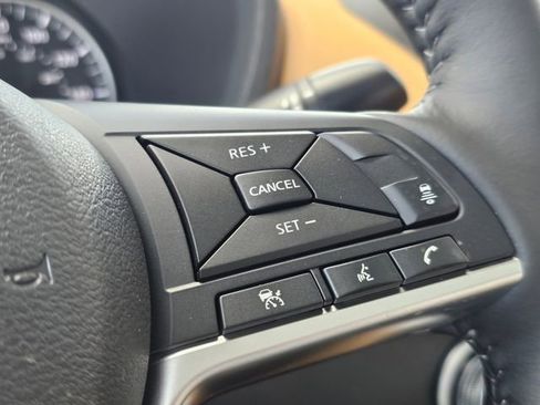 Used 2025 Nissan Sentra SV w/ SV Premium Package image 32