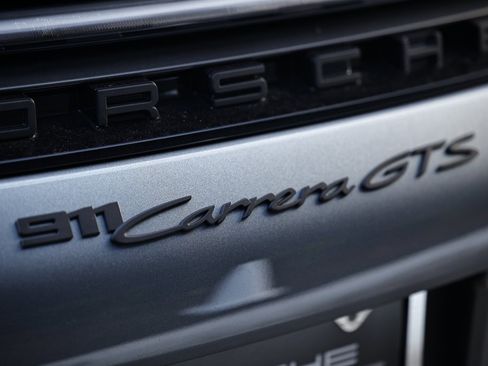 Certified 2025 Porsche 911 Carrera GTS image 17