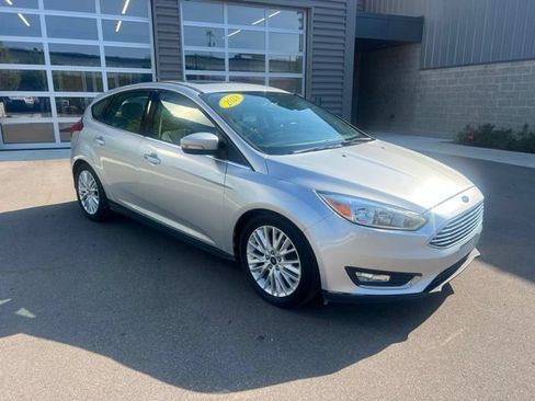 Used 2018 Ford Focus Titanium FWD image 3