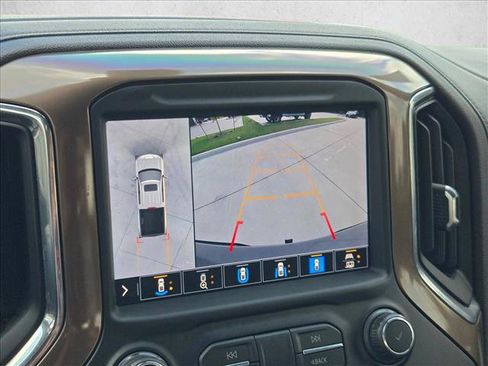 Used 2021 Chevrolet Silverado 1500 High Country w/ Technology Package AWD/4WD image 13