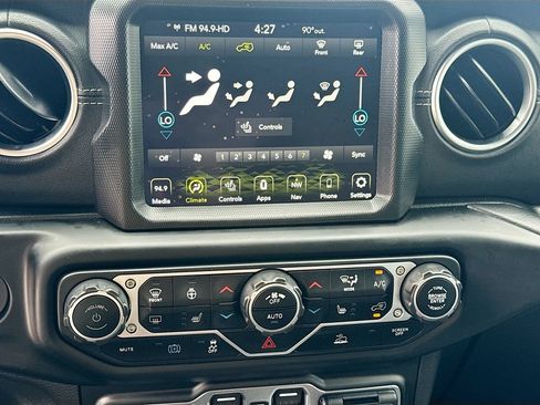 Certified 2023 Jeep Wrangler Unlimited Sahara w/ Cold Weather Group AWD/4WD image 17