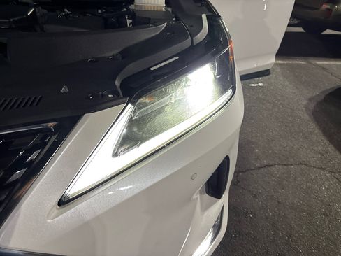 Used 2022 Lexus RX 350L Premium image 12