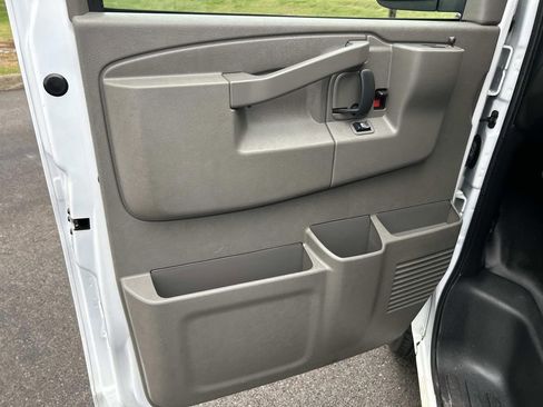 Used 2023 GMC Savana 2500 w/ Driver Convenience Package image 22