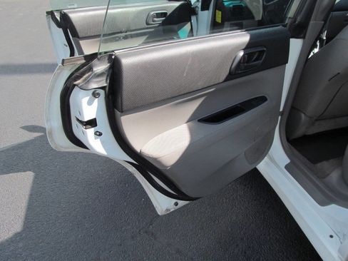 Used 2006 Subaru Forester 2.5X image 16