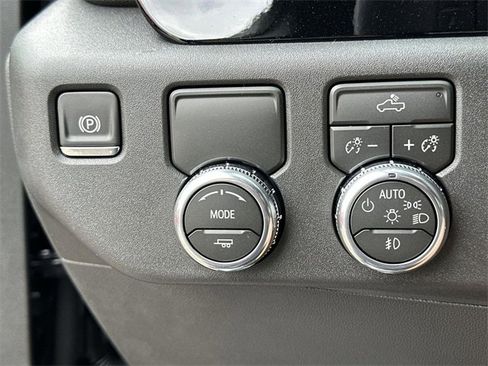 New 2026 GMC Sierra 1500 Elevation w/ LPO, Elevation Black Package image 16