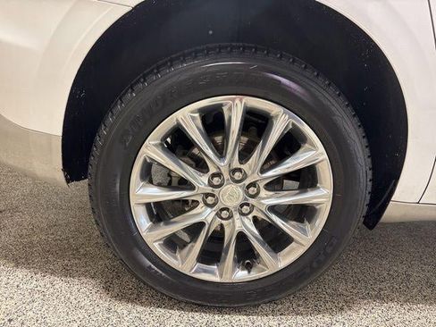 Used 2020 Buick Enclave Premium w/ Sun and Sites Package AWD/4WD image 36