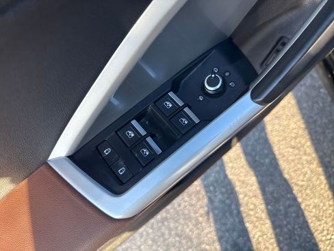 Used 2020 Audi Q3 2.0T Premium w/ Convenience Package image 12