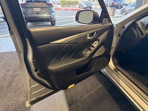 Used 2017 INFINITI Q50 3.0t Premium w/ Cargo Package (L95) image 20