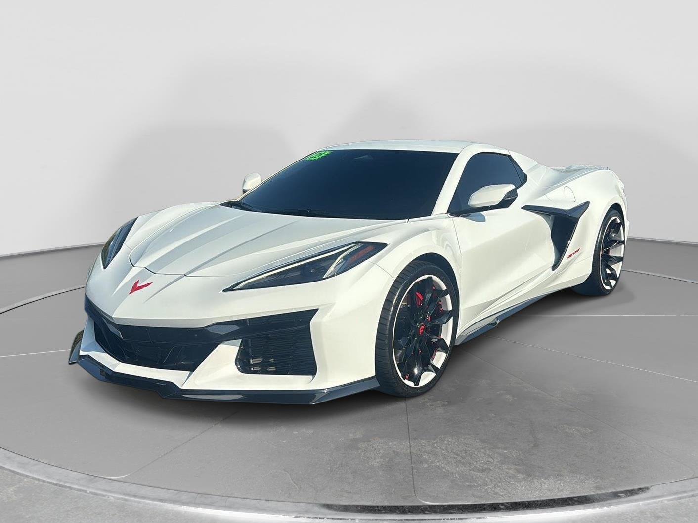 Used 2025 Chevrolet Corvette Z06 w/ Stealth Interior Trim Package RWD image 7
