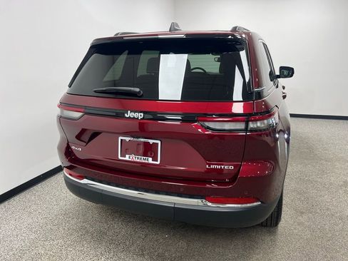 Used 2024 Jeep Grand Cherokee Limited image 6