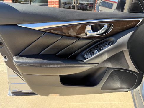 Used 2019 INFINITI Q50 Luxe w/ Essential Package (3.0T Luxe) image 12