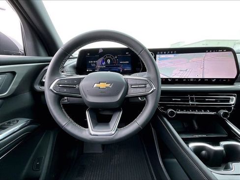 New 2026 Chevrolet Traverse LT w/ Sun and Wheel Package image 16