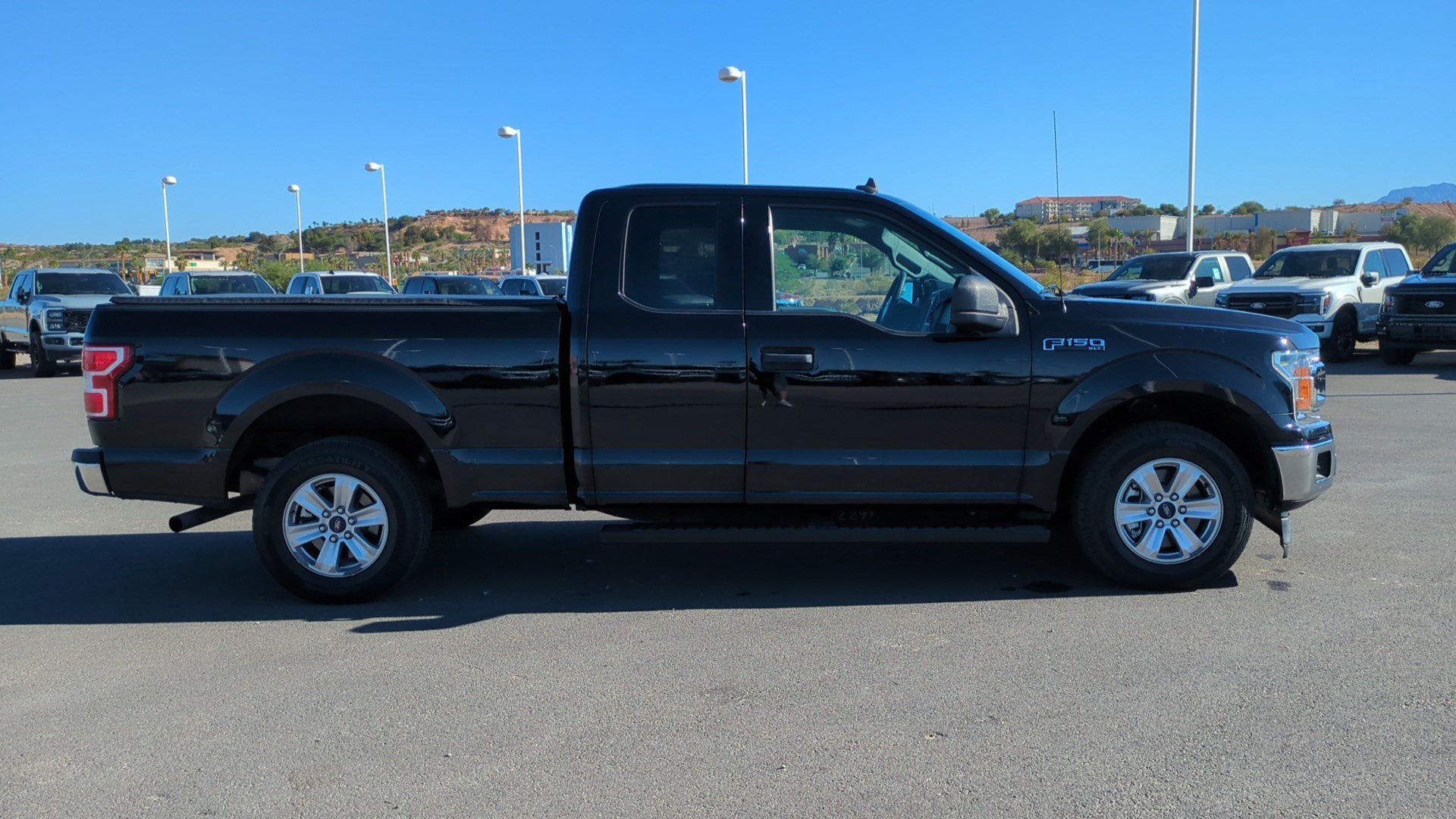 Used 2020 Ford F150 XLT w/ Trailer Tow Package RWD image 3