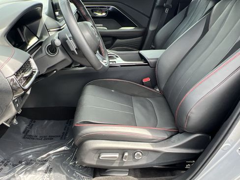 Certified 2025 Acura ADX A-Spec AWD/4WD image 10