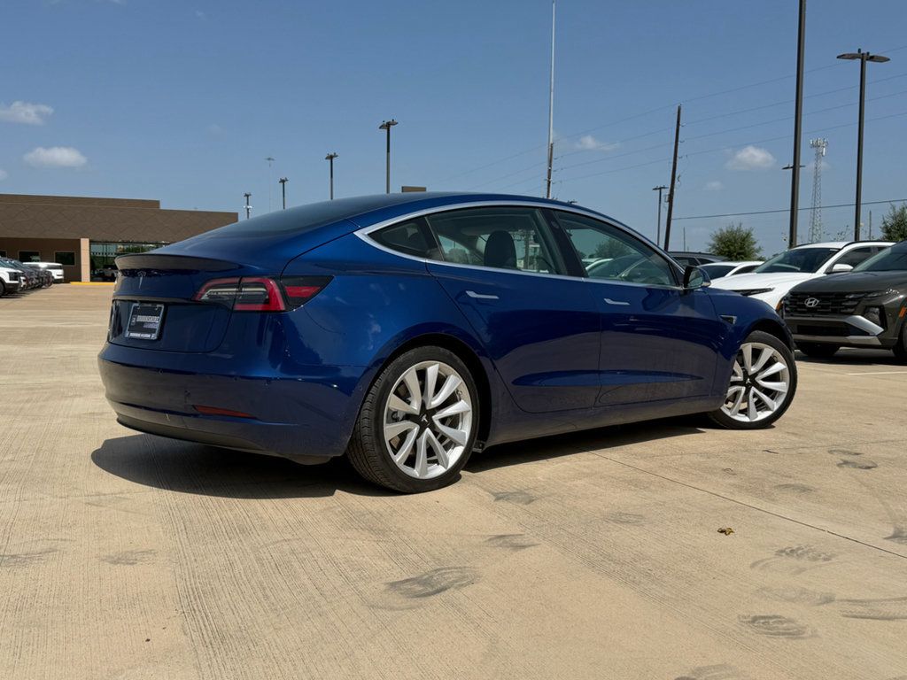 Used 2020 Tesla Model 3 Standard Range RWD image 7