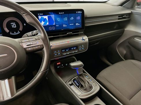 Used 2025 Hyundai Kona SEL image 25