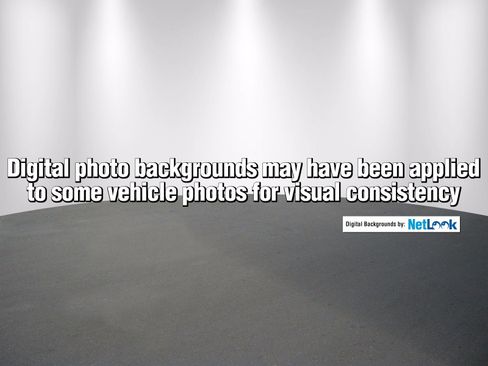 Used 2025 BMW 230i Coupe w/ Premium Package image 31