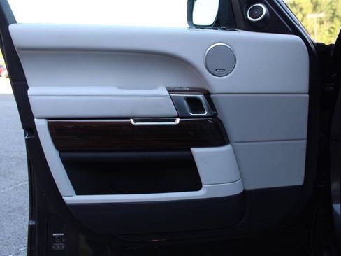 Used 2015 Land Rover Range Rover Supercharged AWD/4WD image 12
