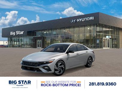 New 2025 Hyundai Elantra SEL
