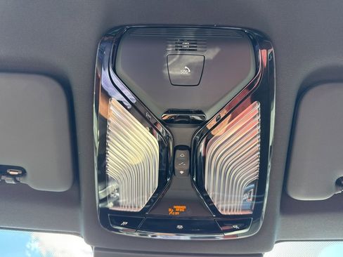 Used 2024 BMW X6 M60i w/ Executive Package image 40