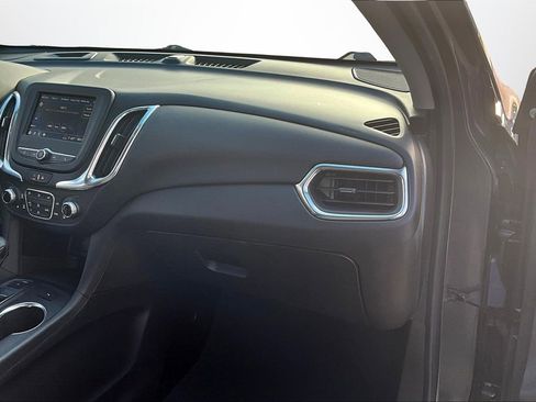 Used 2022 Chevrolet Equinox LT image 25