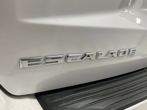 Used 2022 Cadillac Escalade ESV Premium Luxury Platinum w/ Heavy-Duty Trailer Package AWD/4WD image 32